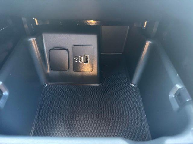 2025 Ford Explorer - $50,322