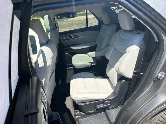 2025 Ford Explorer - $50,322