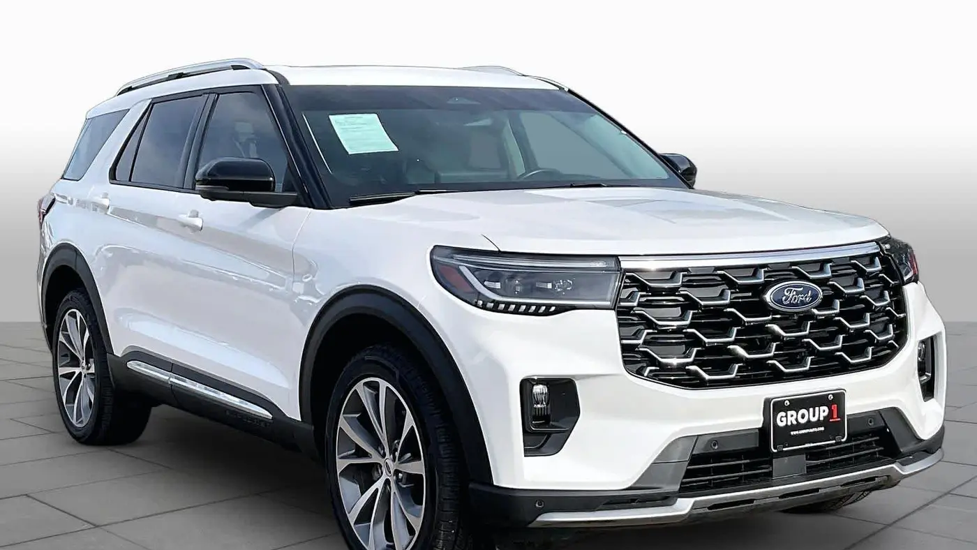 2025 Ford Explorer Platinum