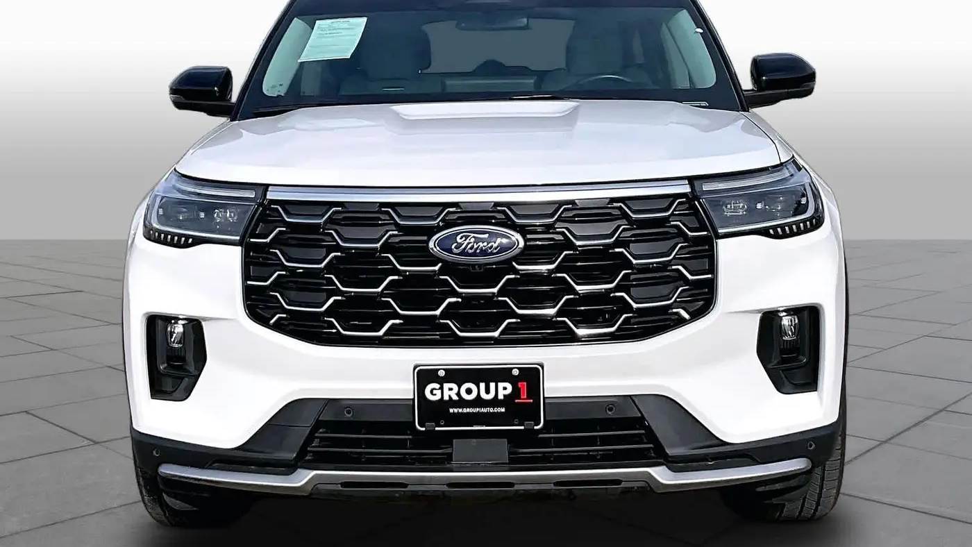 2025 Ford Explorer Platinum