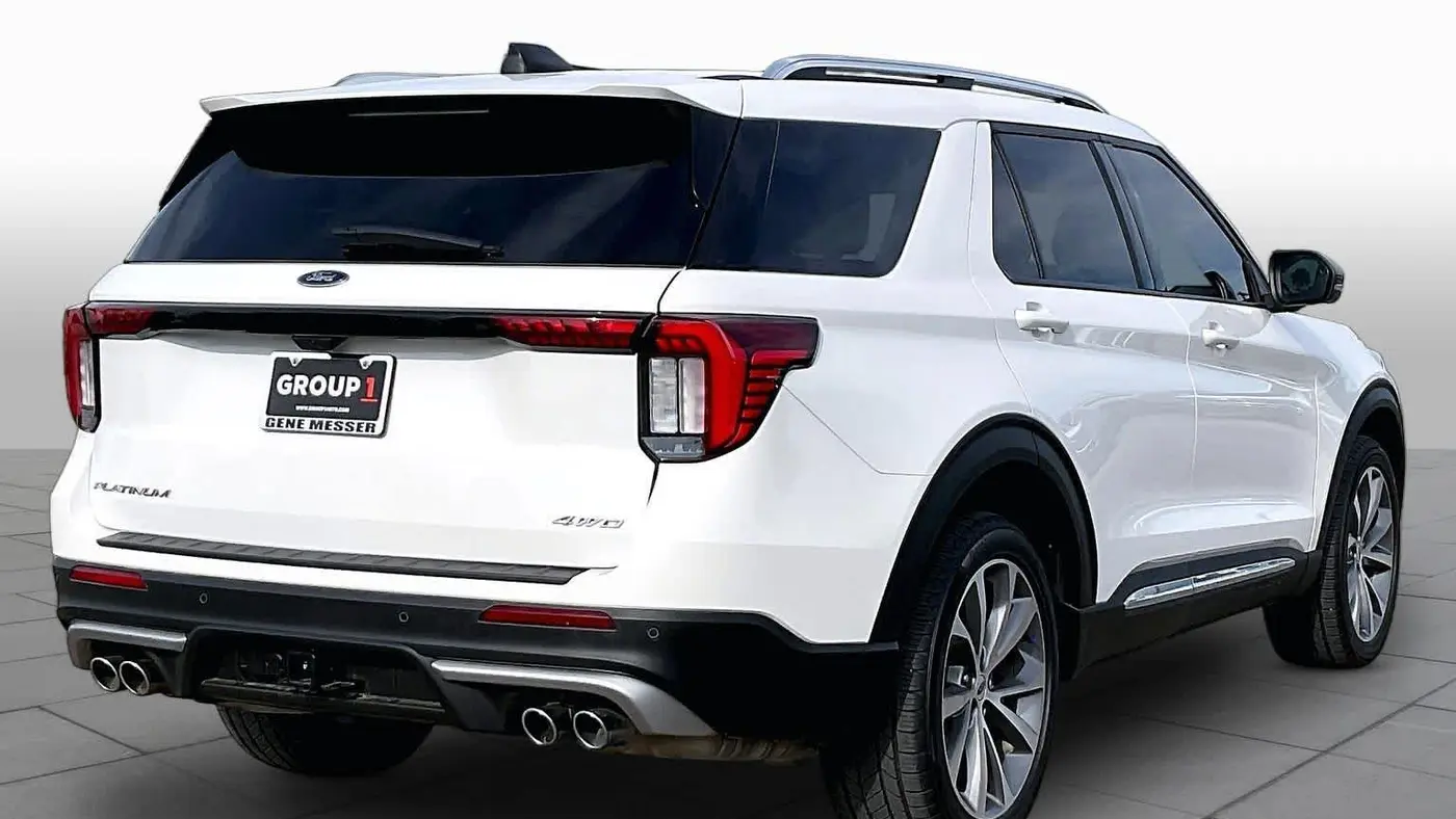 2025 Ford Explorer Platinum
