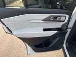 2025 Explorer Thumbnail 24
