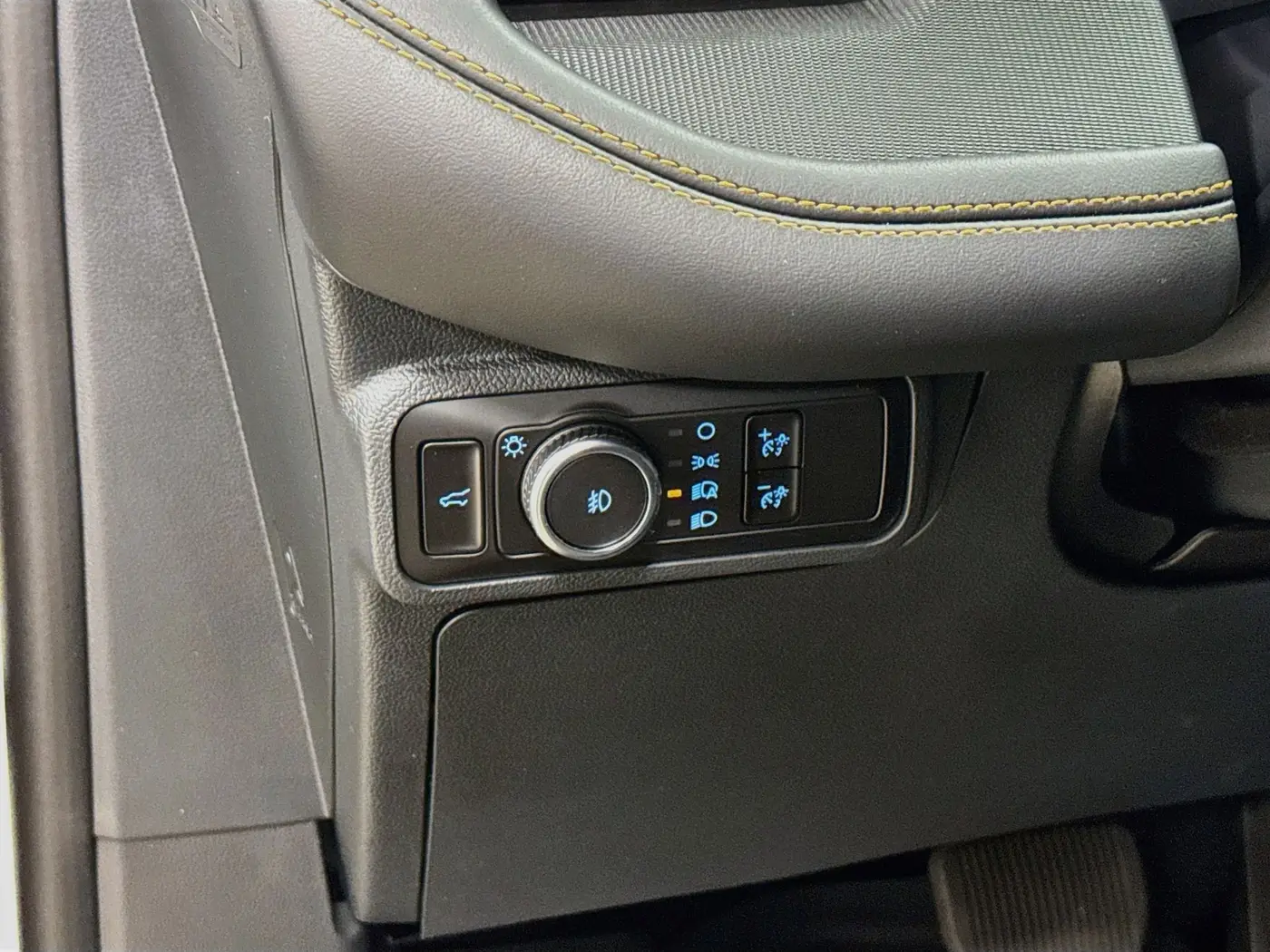 2026 Ford Explorer - $51,988