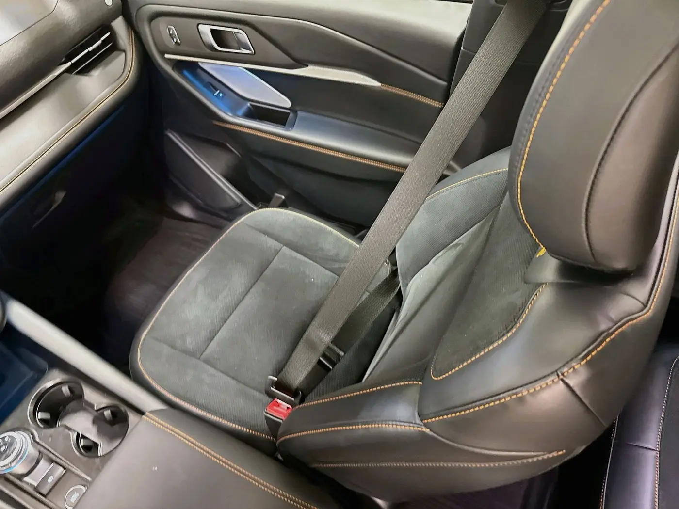 2026 Ford Explorer - $51,988