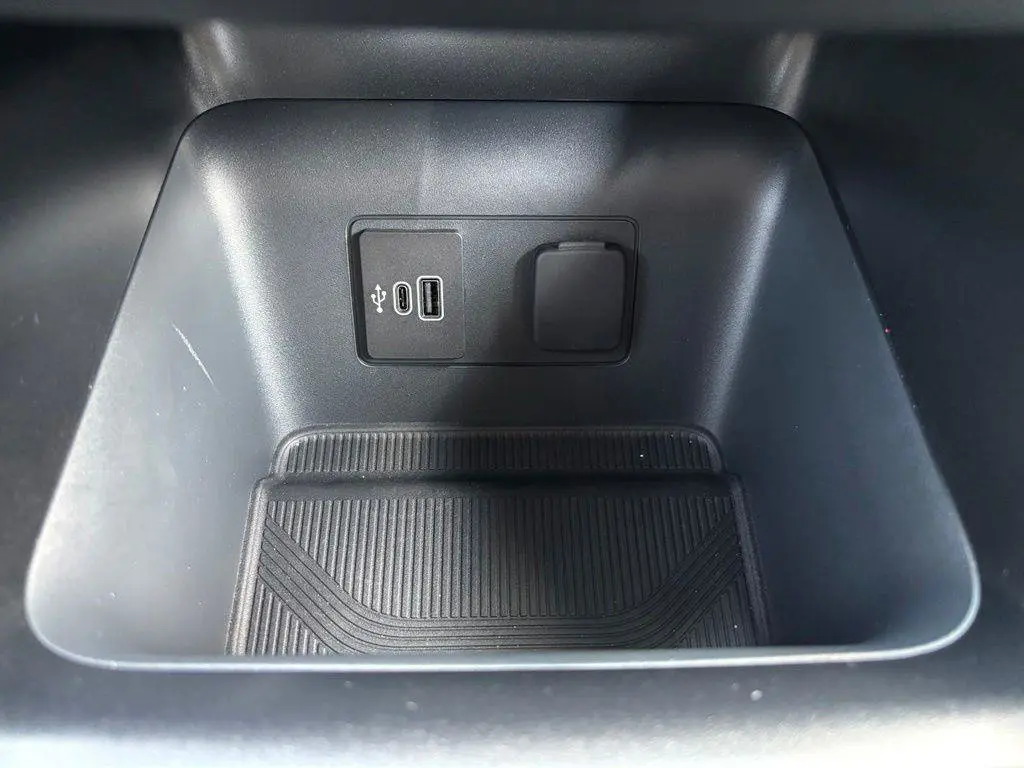 2026 Ford Explorer - $51,995