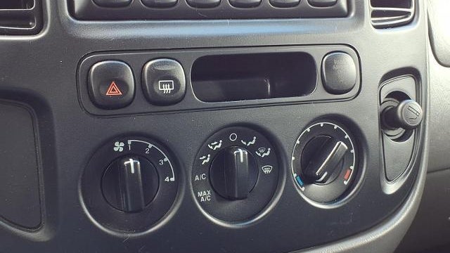 2005 Ford Escape XLS