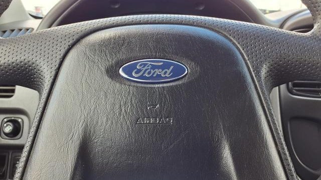 2005 Ford Escape XLS