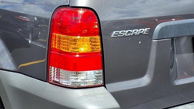 2005 Ford Escape XLS