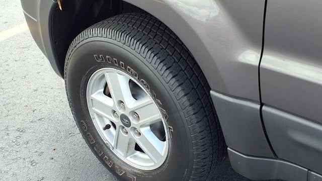 2005 Ford Escape XLS