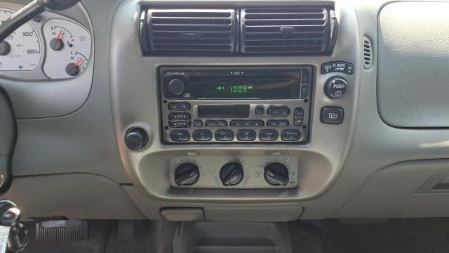 2003 Ford Explorer Sport XLT