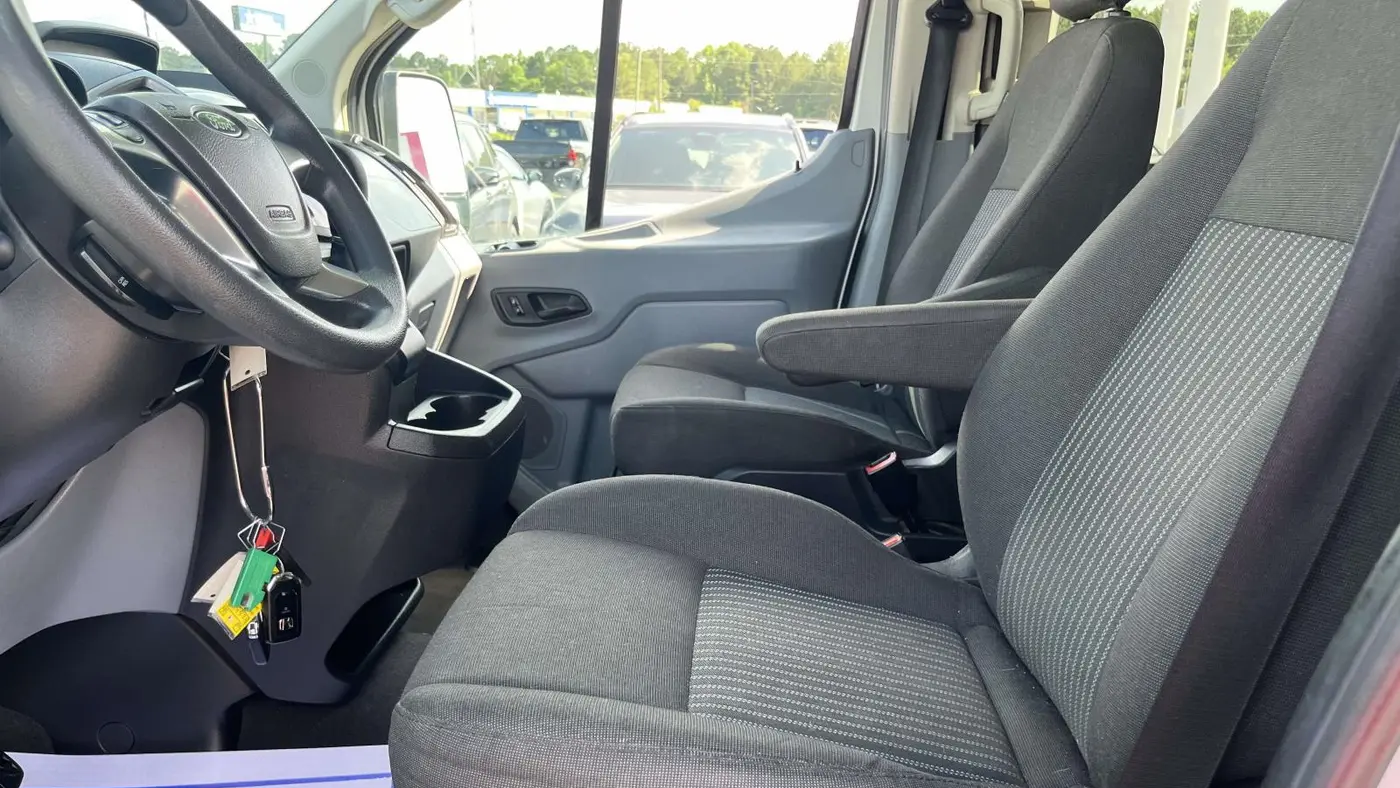2015 Ford Transit 150 XL