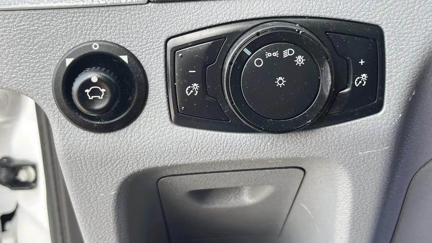 2015 Ford Transit 150 XL
