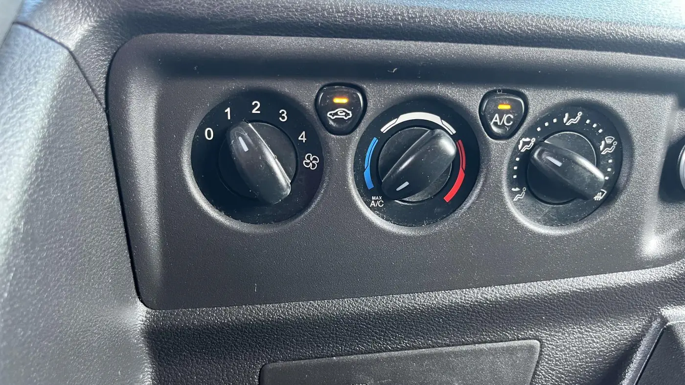 2015 Ford Transit 150 XL