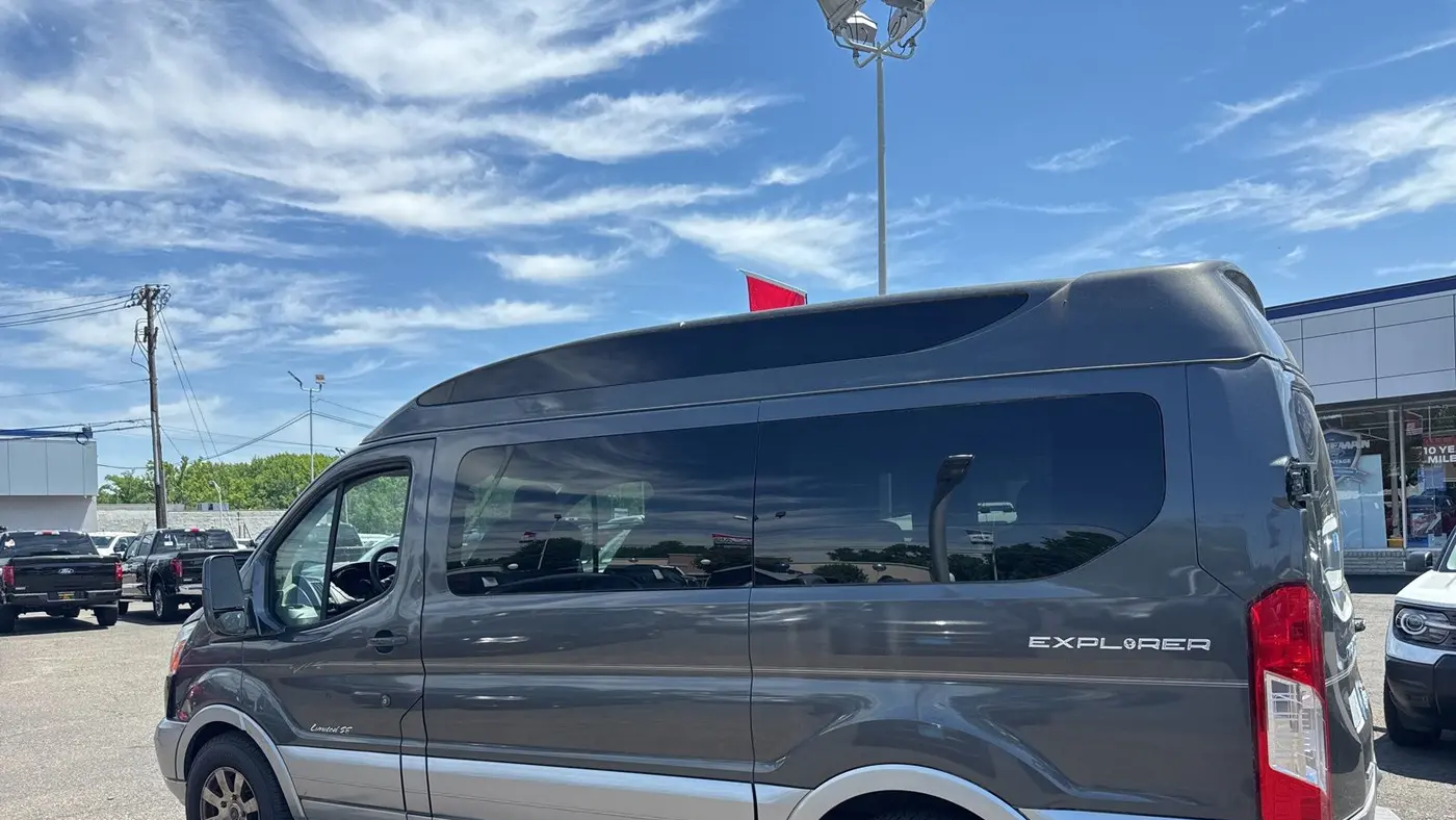 2017 Ford Transit 150 XL