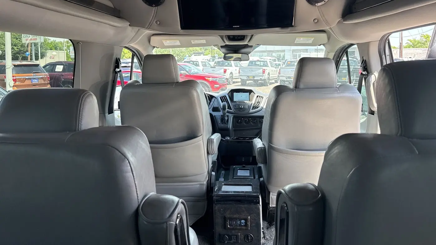 2017 Ford Transit 150 XL
