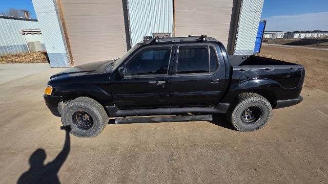 2001 Ford Explorer Sport Trac Base