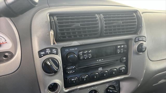 2004 Ford Explorer Sport Trac XLS