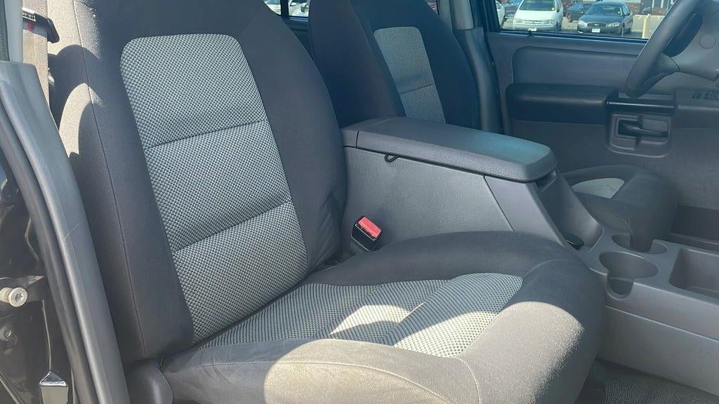 2005 Ford Explorer Sport Trac XLS
