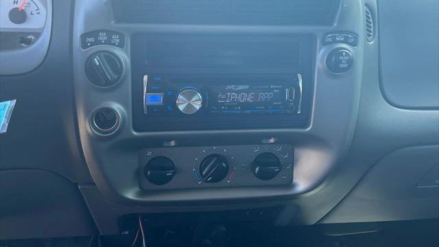 2005 Ford Explorer Sport Trac Adrenalin