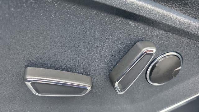 2023 Ford F-150 Lightning Platinum
