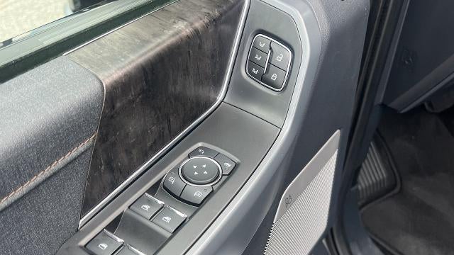2023 Ford F-150 Lightning XLT