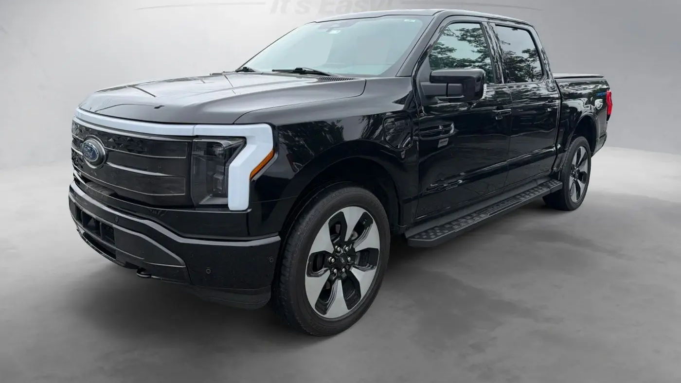 2023 Ford F-150 Lightning XLT