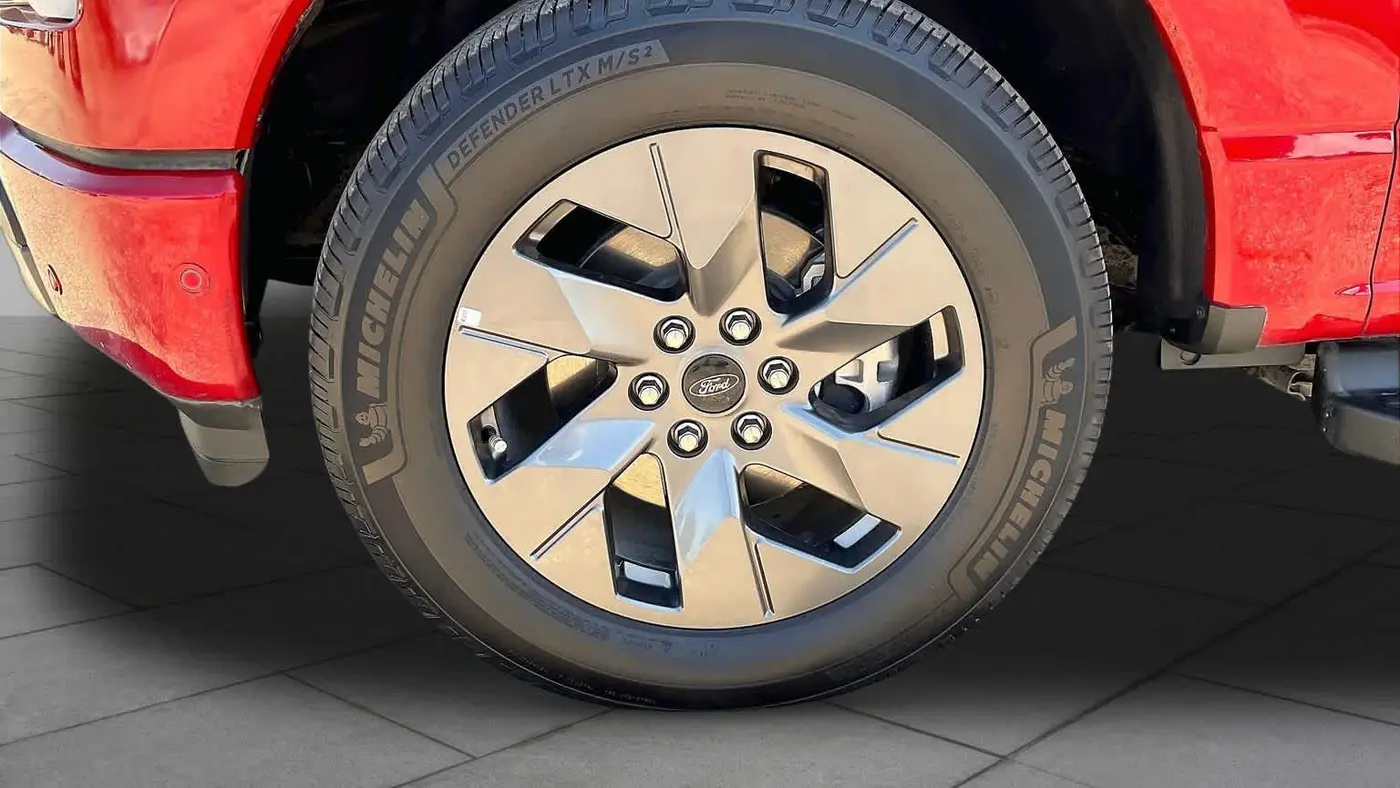 2022 Ford F-150 Lightning XLT