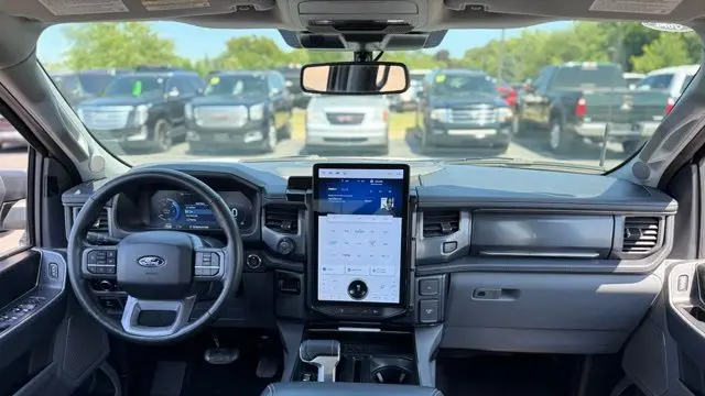 2024 Ford F-150 Lightning Flash