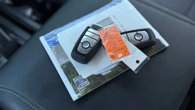 2024 Ford F-150 Lightning Flash