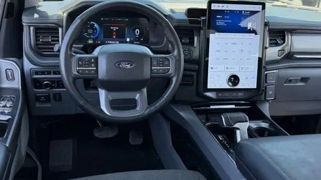 2024 Ford F-150 Lightning Flash