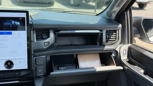 2024 Ford F-150 Lightning Flash