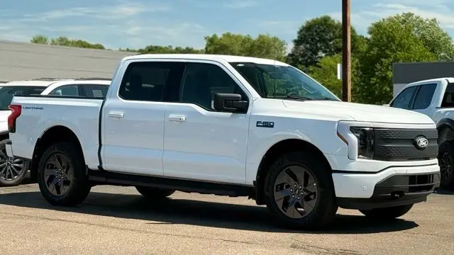 2024 Ford F-150 Lightning Flash