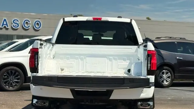 2024 Ford F-150 Lightning Flash