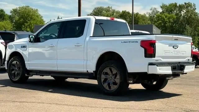2024 Ford F-150 Lightning Flash