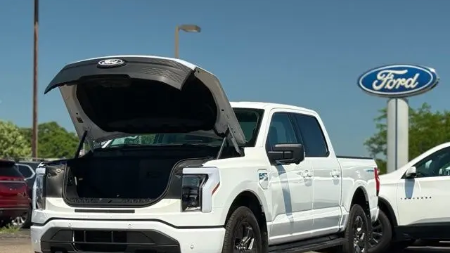 2024 Ford F-150 Lightning Flash