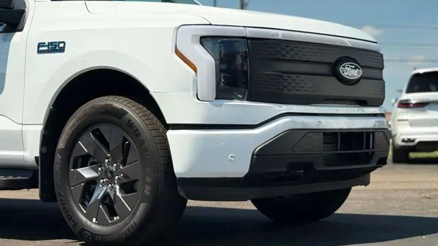 2024 Ford F-150 Lightning Flash