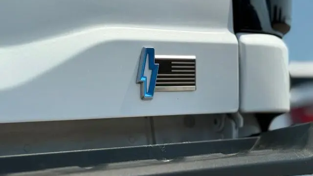 2024 Ford F-150 Lightning Flash
