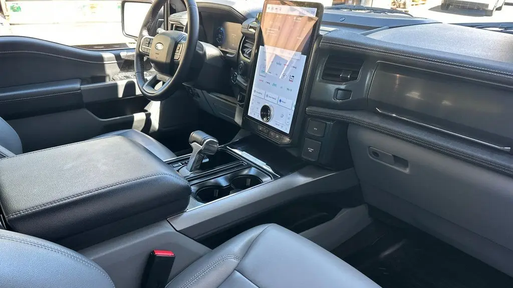 2025 Ford F-150 Lightning Flash