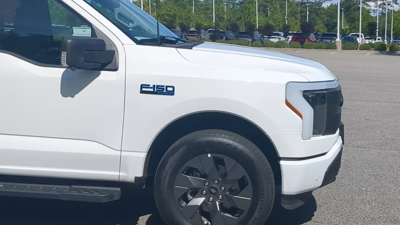 2024 Ford F-150 Lightning Flash