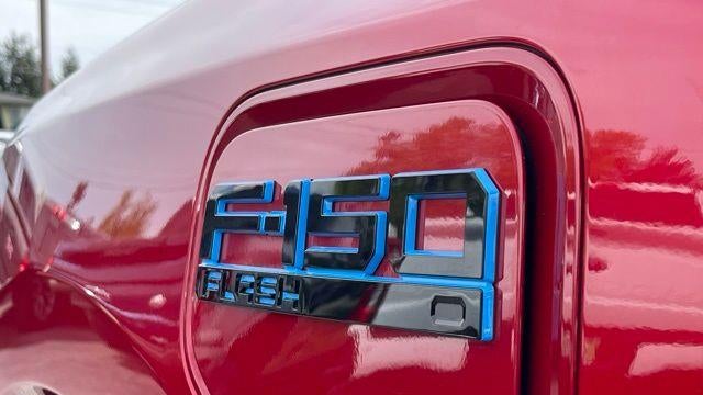 2024 Ford F-150 Lightning Flash