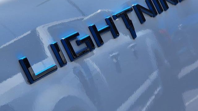 2025 Ford F-150 Lightning Flash
