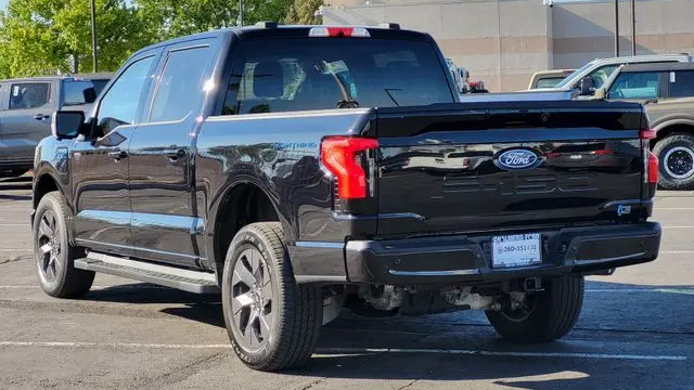 2025 Ford F-150 Lightning Flash