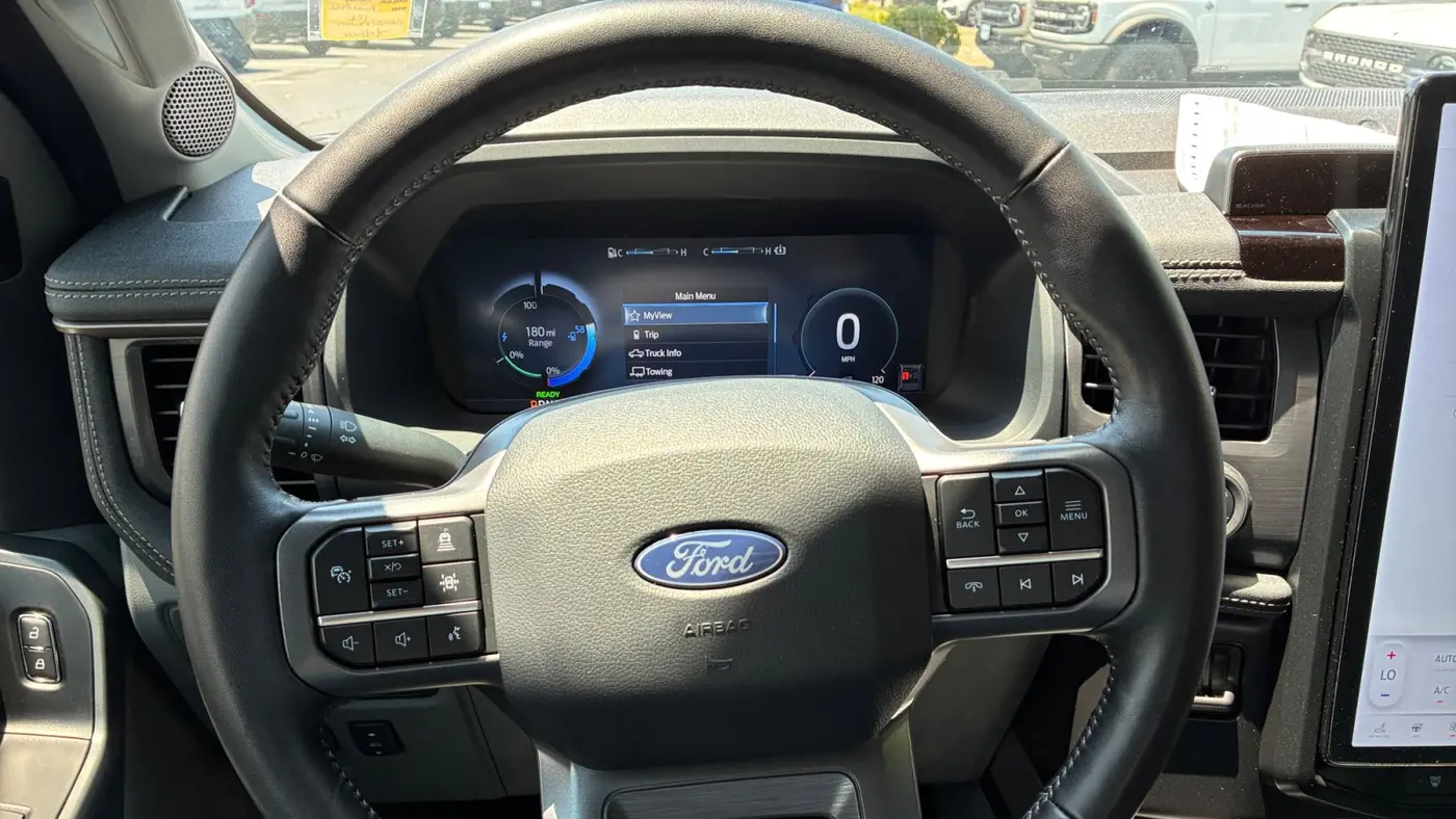 2024 Ford F-150 Lightning Flash