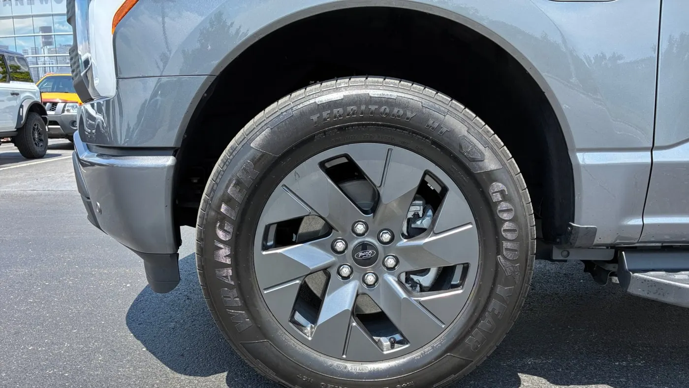 2024 Ford F-150 Lightning Flash