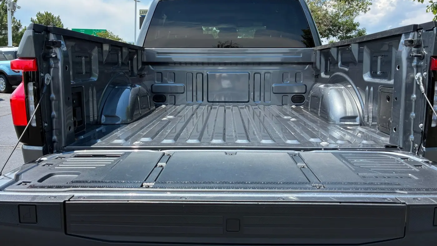 2024 Ford F-150 Lightning Flash
