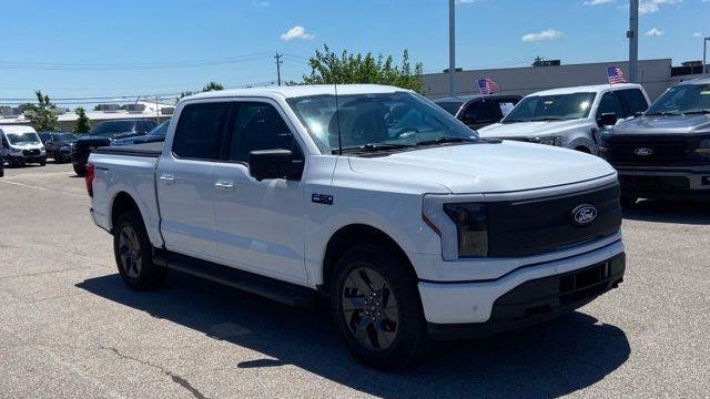 2025 Ford F-150 Lightning Flash