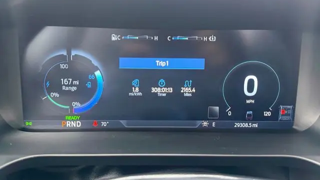2025 Ford F-150 Lightning Flash