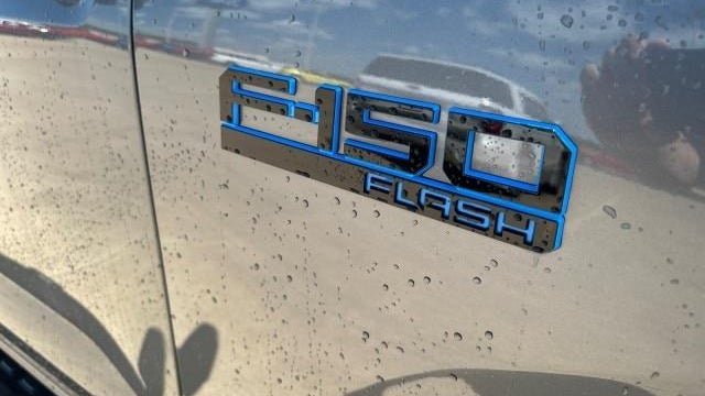 2024 Ford F-150 Lightning Flash