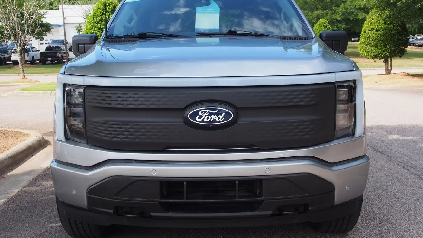 2025 Ford F-150 Lightning Flash