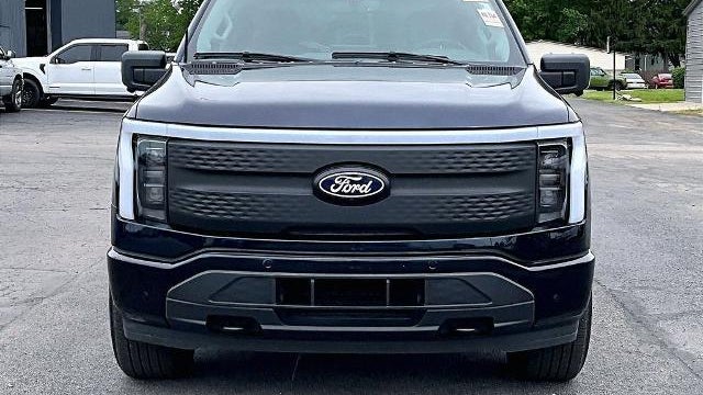 2025 Ford F-150 Lightning Flash